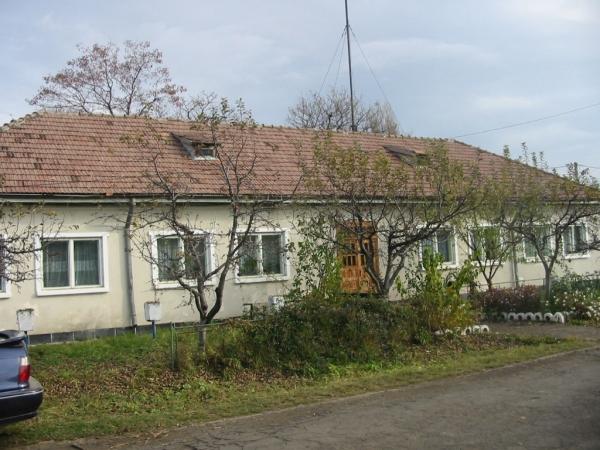 Vand teren intravilan, constructii industriale si administrative Moinesti, Bacau