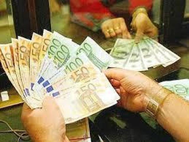 oferă împrumuturi între deosebit de grave